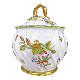 Bonbonnière in Italian porcelain from Florence, signed, Herend style, gilded with 24 carat gold