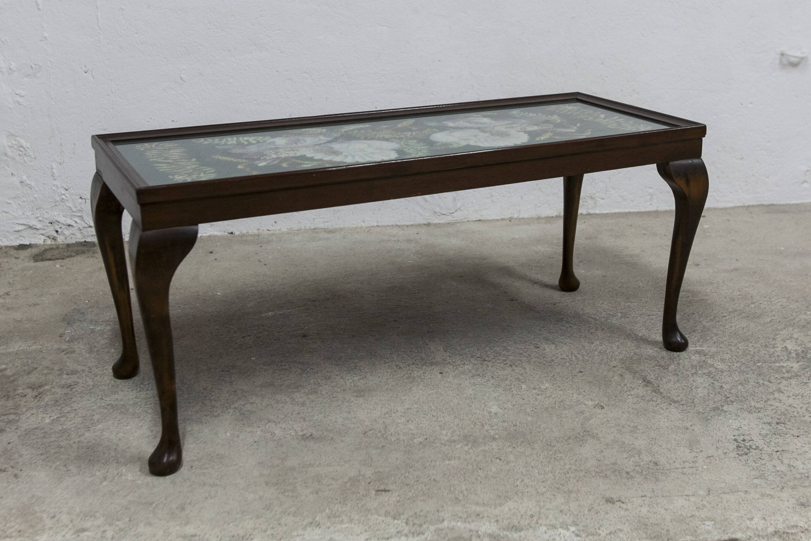 1940 Needlewoman Shop London Coffee Table Embroidery Under Glass