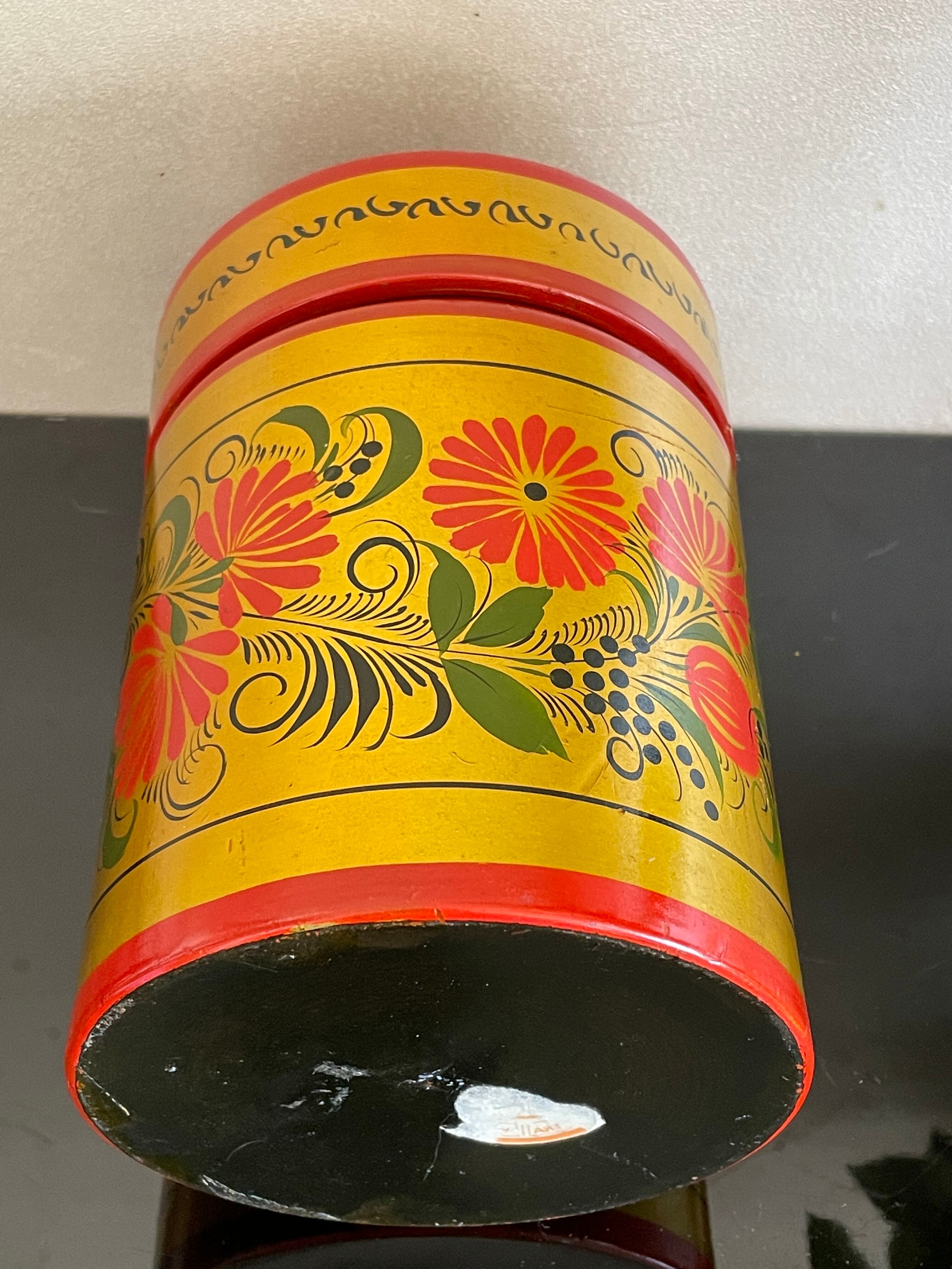 Wooden box Russian lacquered décor flowers