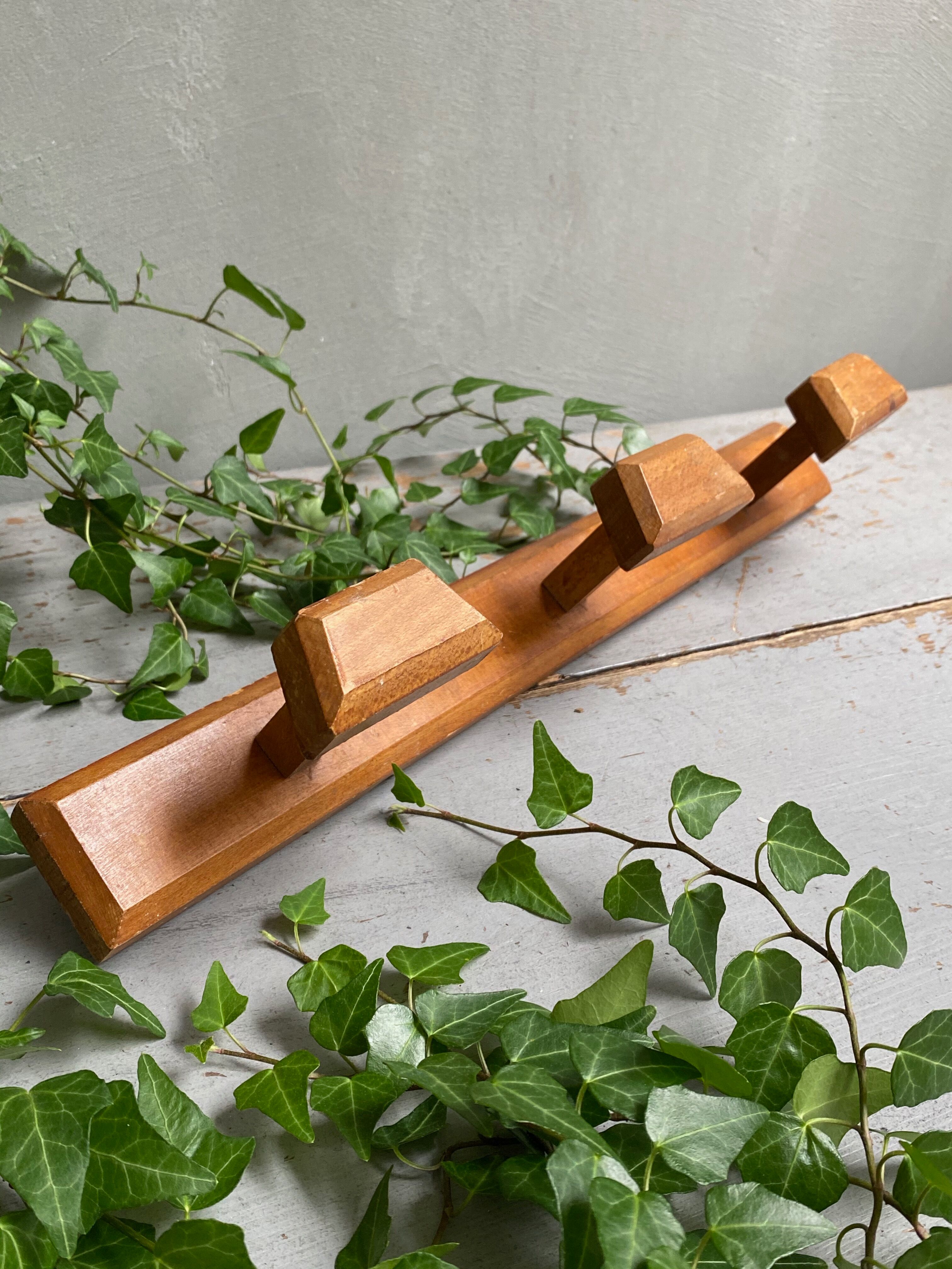 Vintage school patère