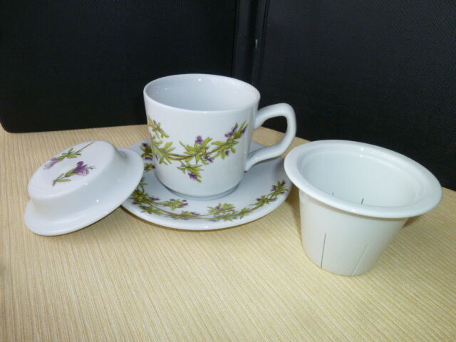 Pillivuyt porcelain cup for tea or herbal tea