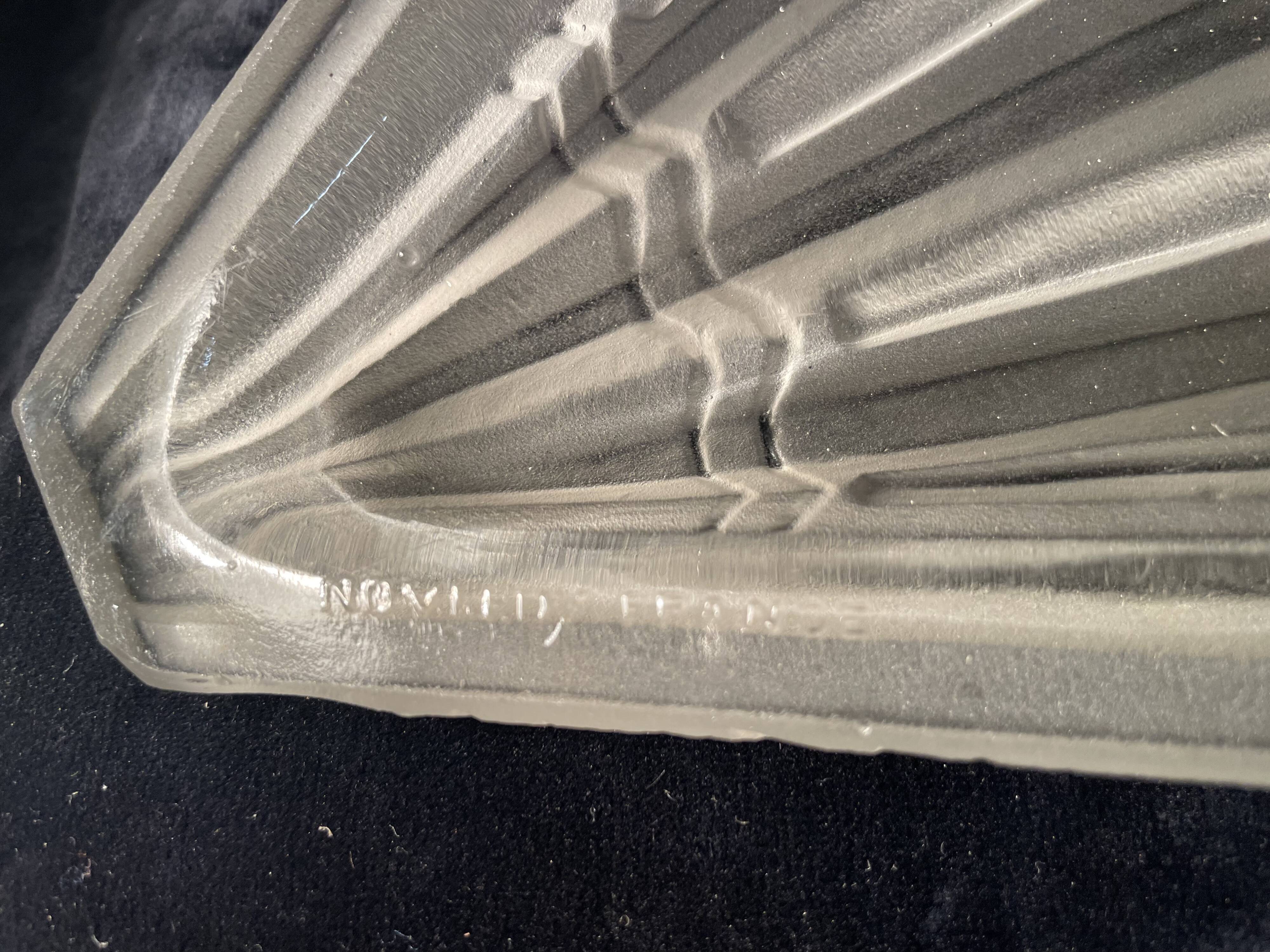 Art deco wall light, signed "noverdy", 1930s.