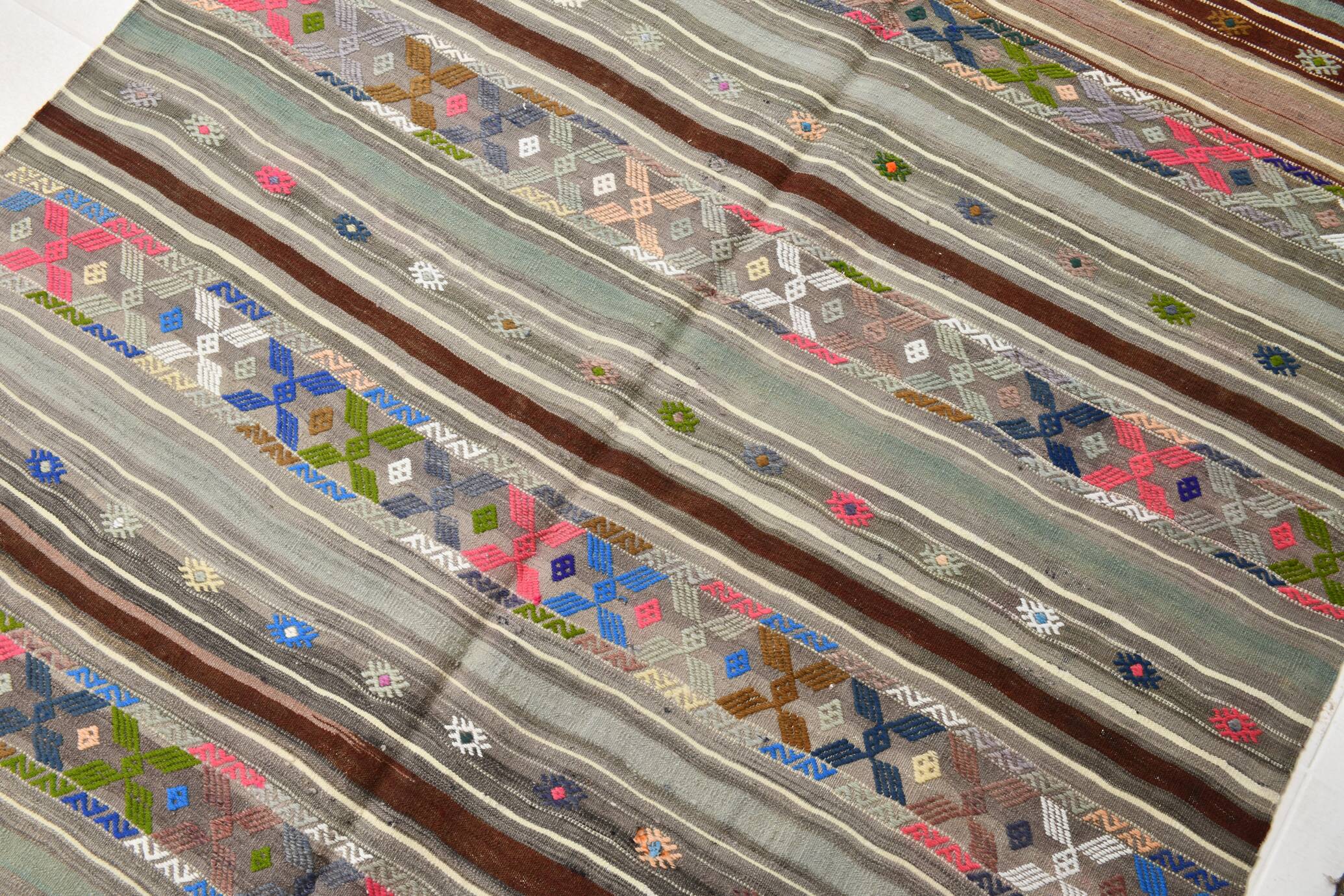 5x7 Gray & Green Pinstriped Turkish Kilim Rug, 147x218Cm