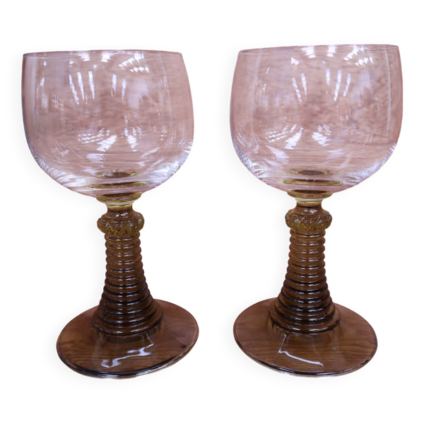 2 verres à vin style Roemer pied vert olive