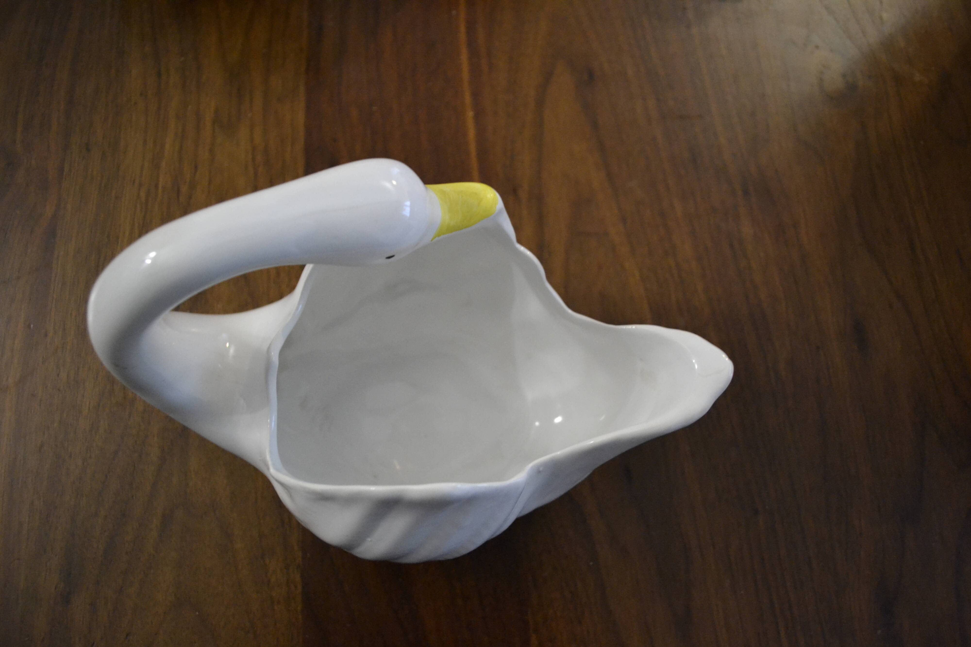 Swan pot cover