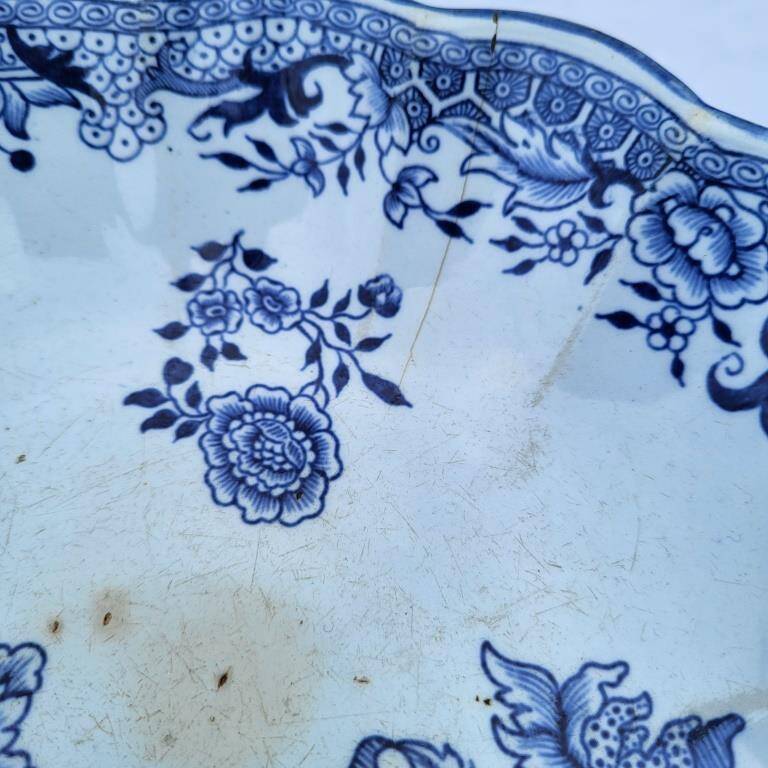 Longwy Chinese compote bowl 19th century salamanders