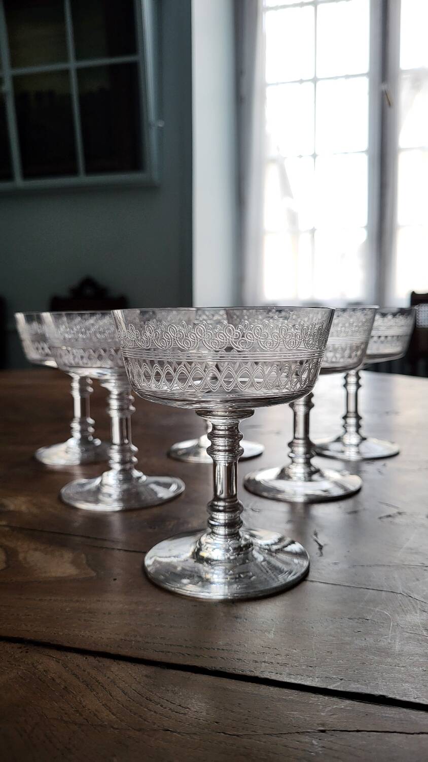 6 Crystal champagne glasses