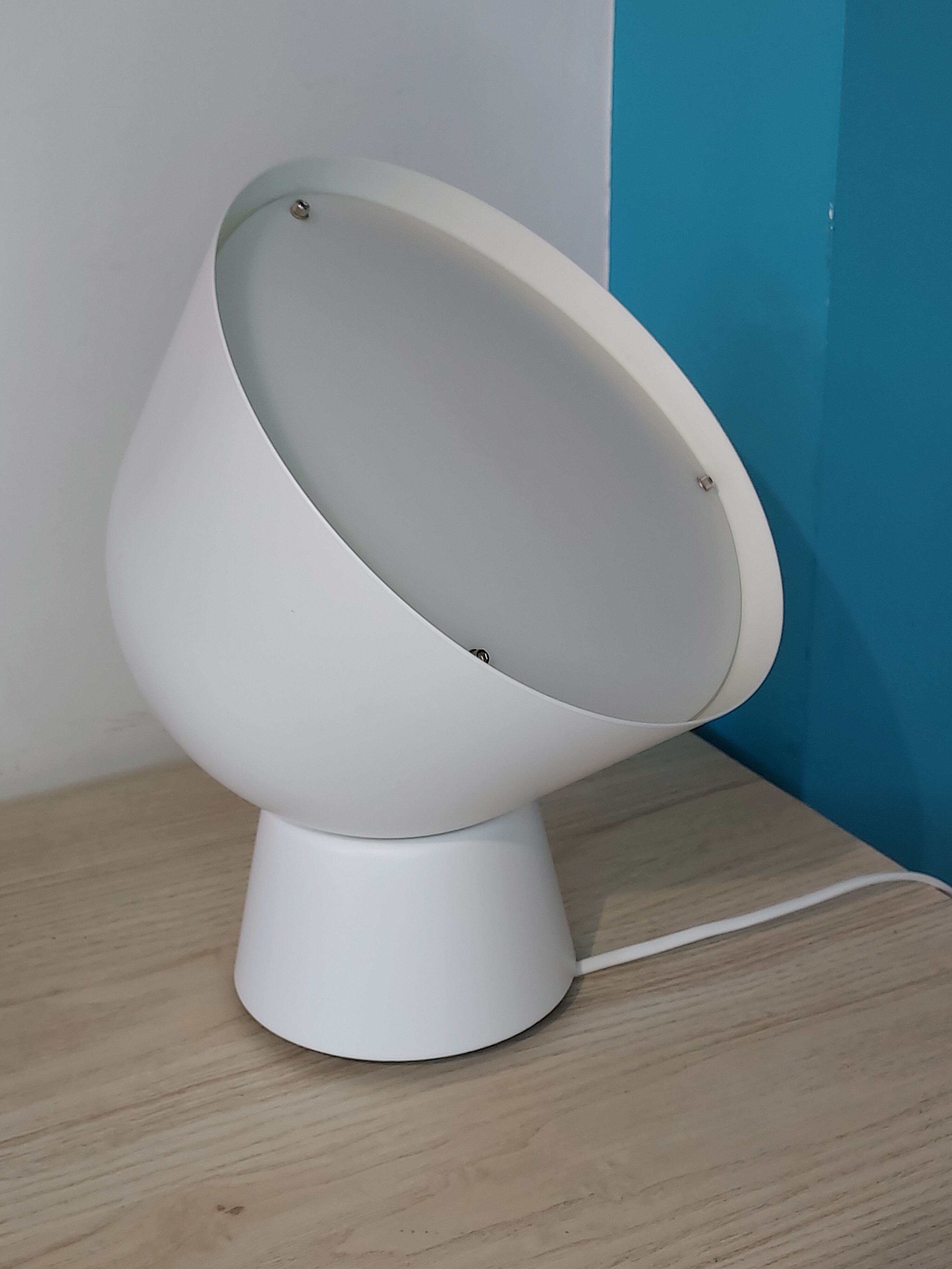 Ikea lamp applies Ola Wihlborg