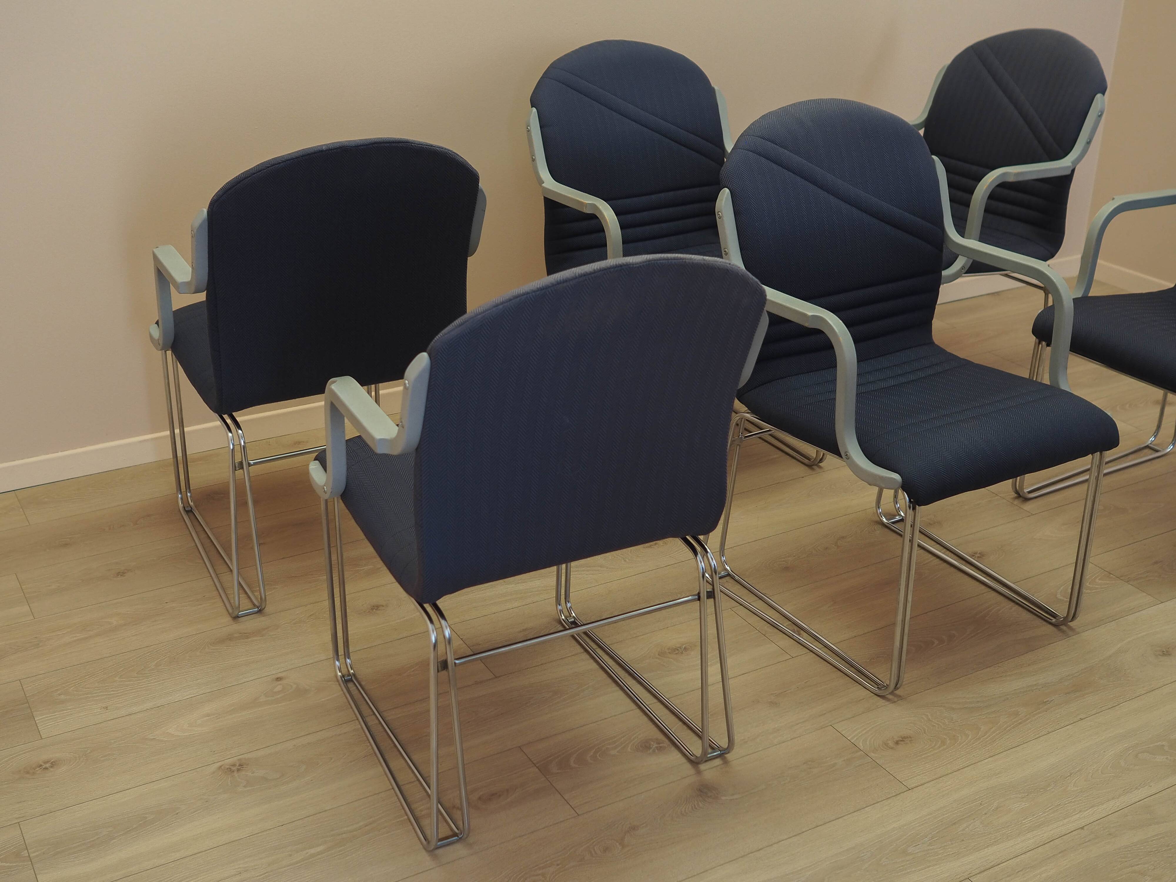 Ensemble de six fauteuils, design italien, années 1990.