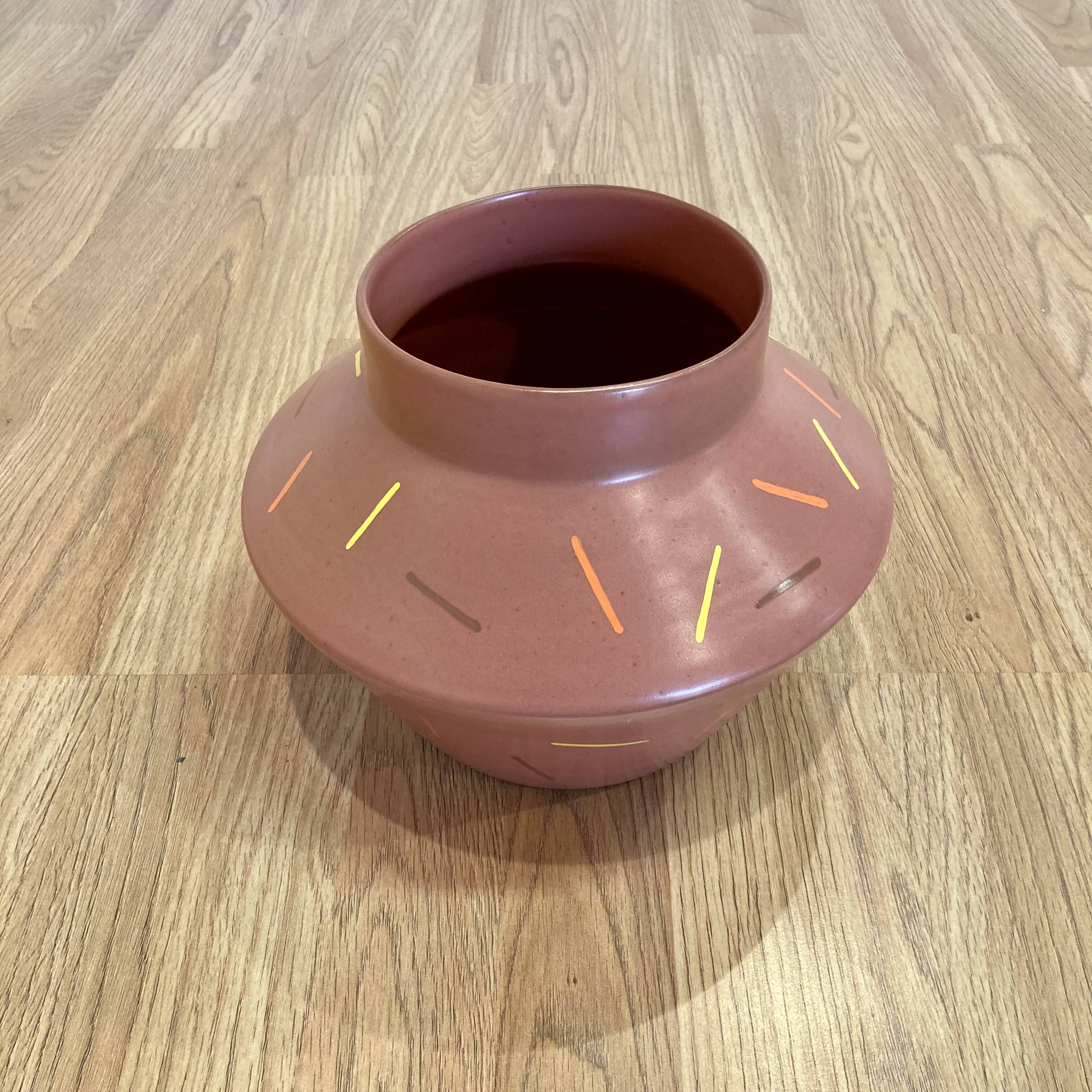 Scandinavian vase design completely handmade.