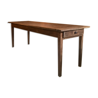 Farm table