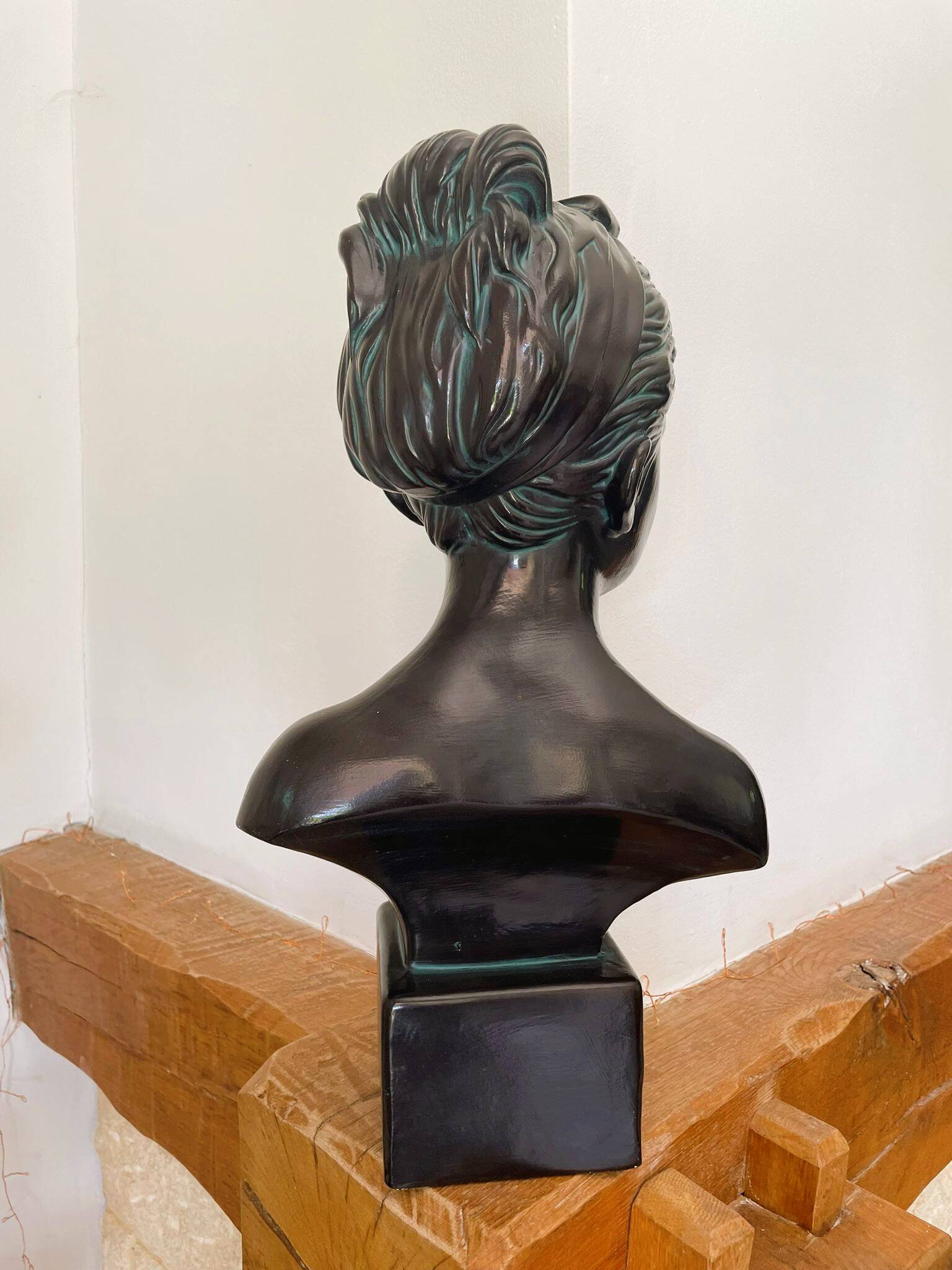 Large bust of Marie-Louise Brongniart (by Jean-Antoine Houdon)