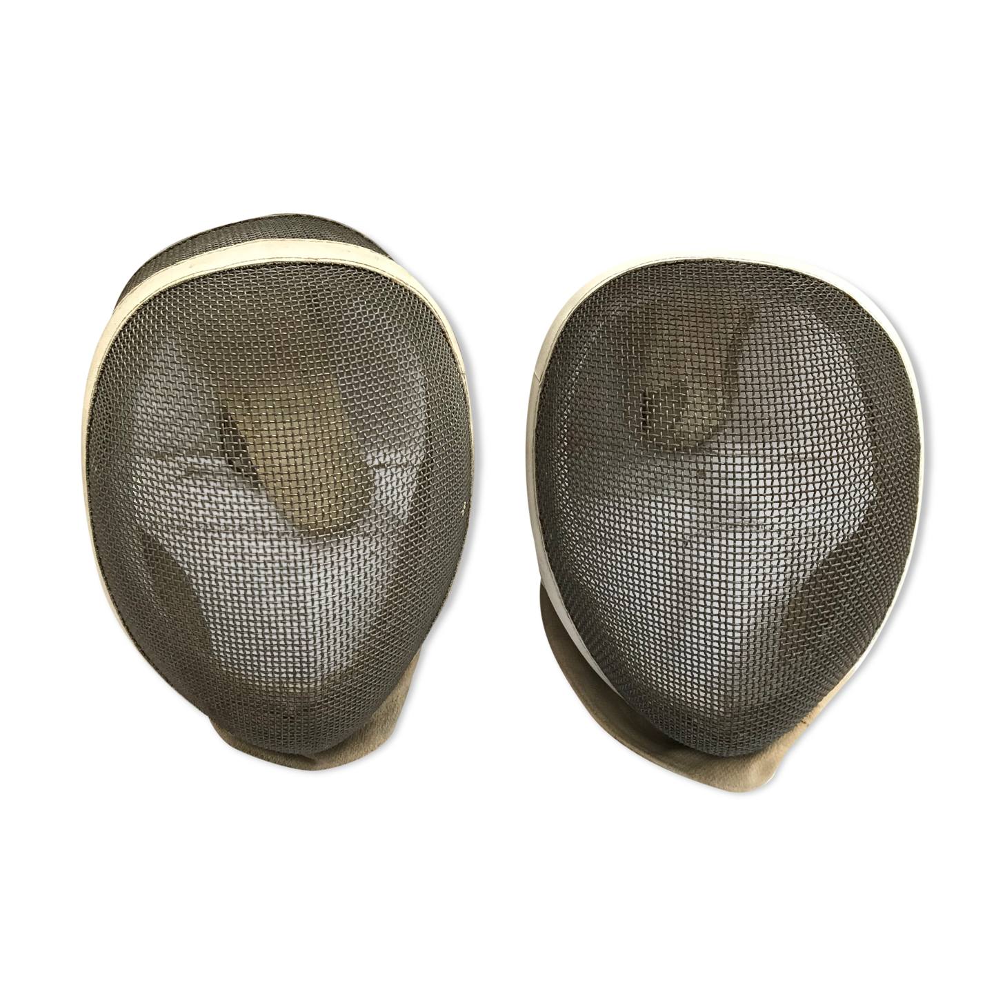 Former pair fencing fencing metal grid, white leather vintage sport