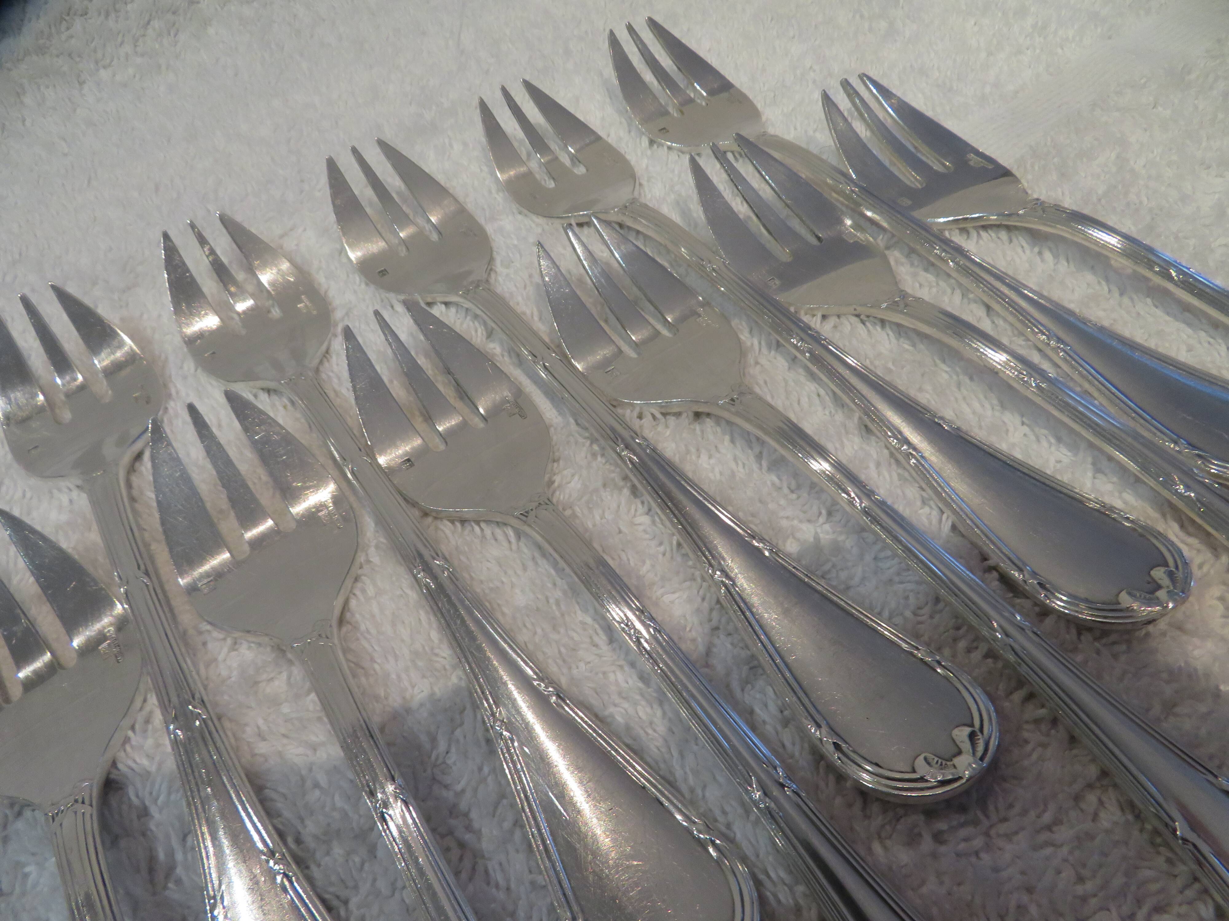 12 silver-plated oyster forks by Christofle Rubans Louis XVI