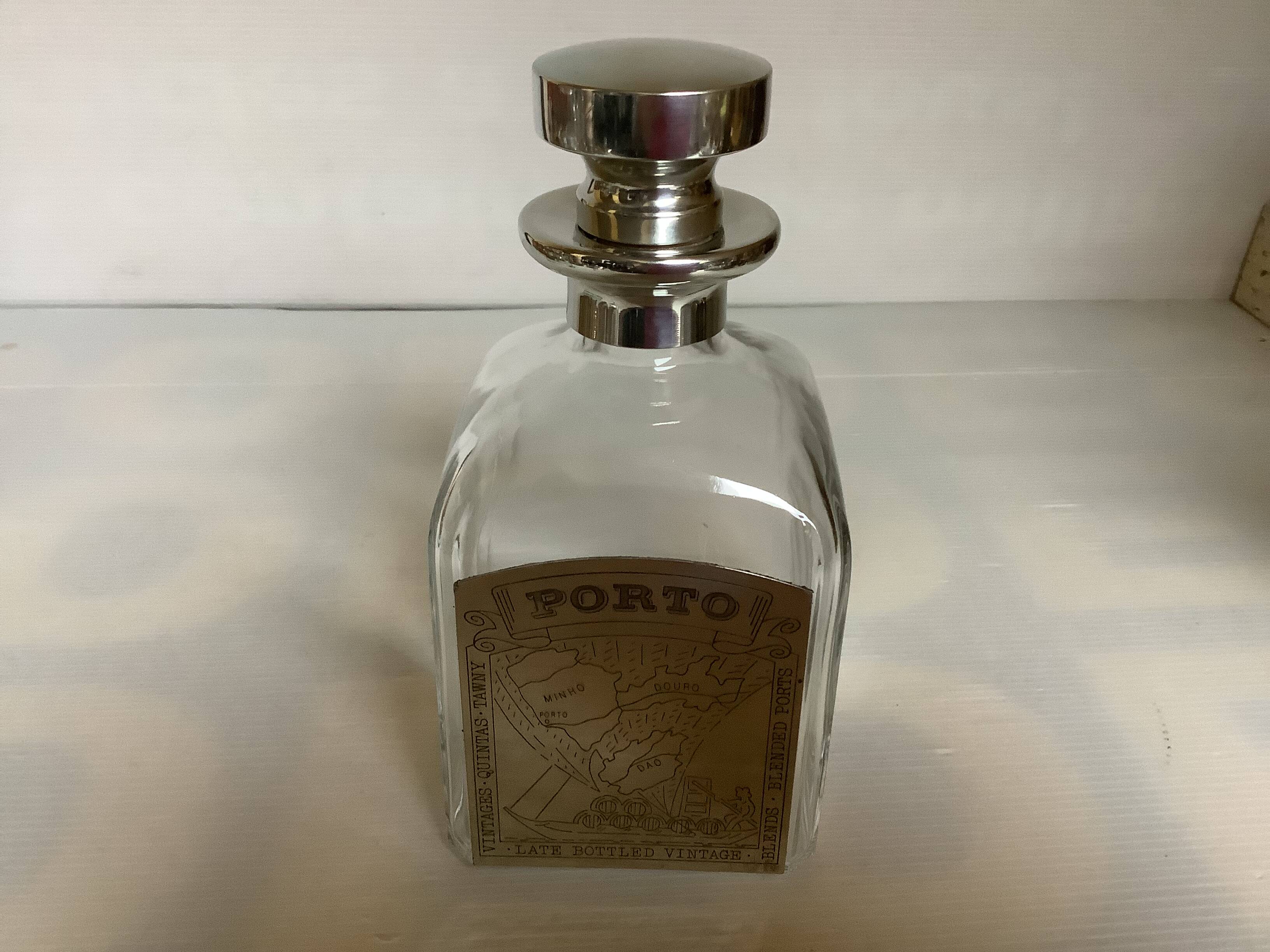 Port decanter