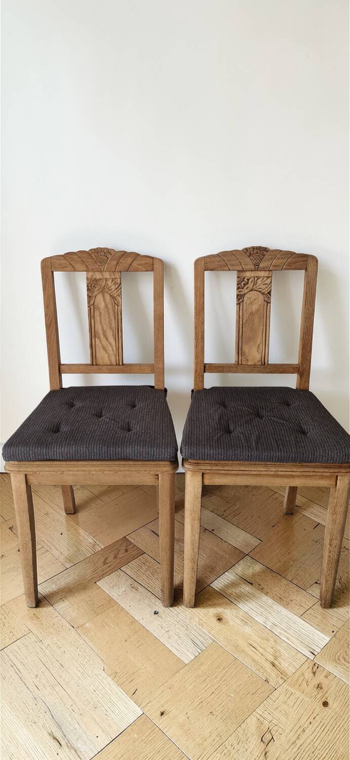 Set of 4 sculpted oak chairs – 1940s Art Deco style