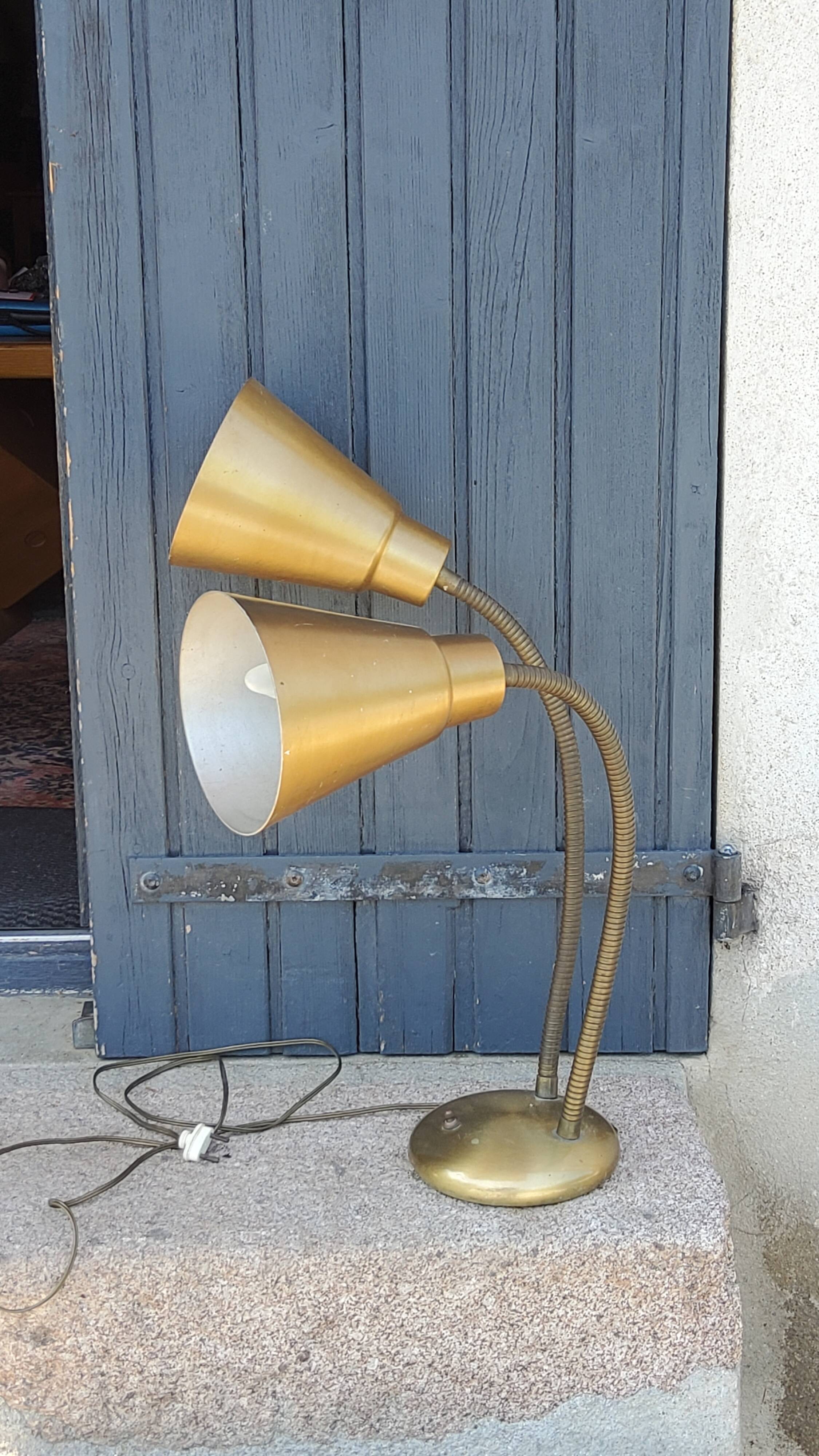 Designer desk lamp in gold metal 2 flexible arms from the 70s