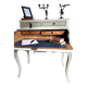 Cylinder desk, between light and the softness of time.