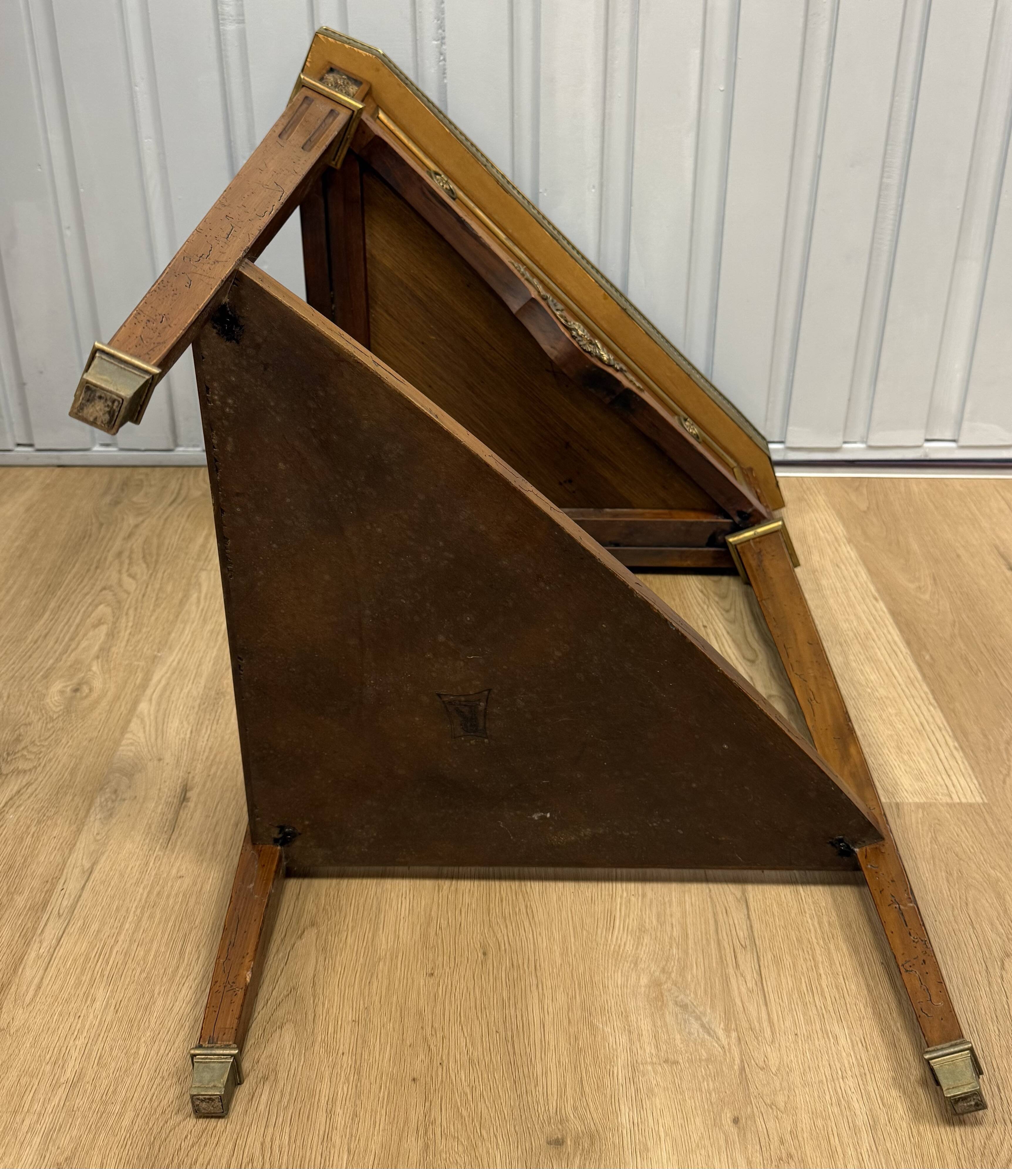 Corner shelf from Mailfert