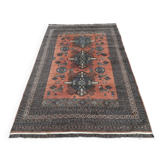 Handmade Persian carpet 2m x 3m