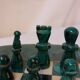 Jeu d'échecs vintage complet en Malachite et pierre blanche
