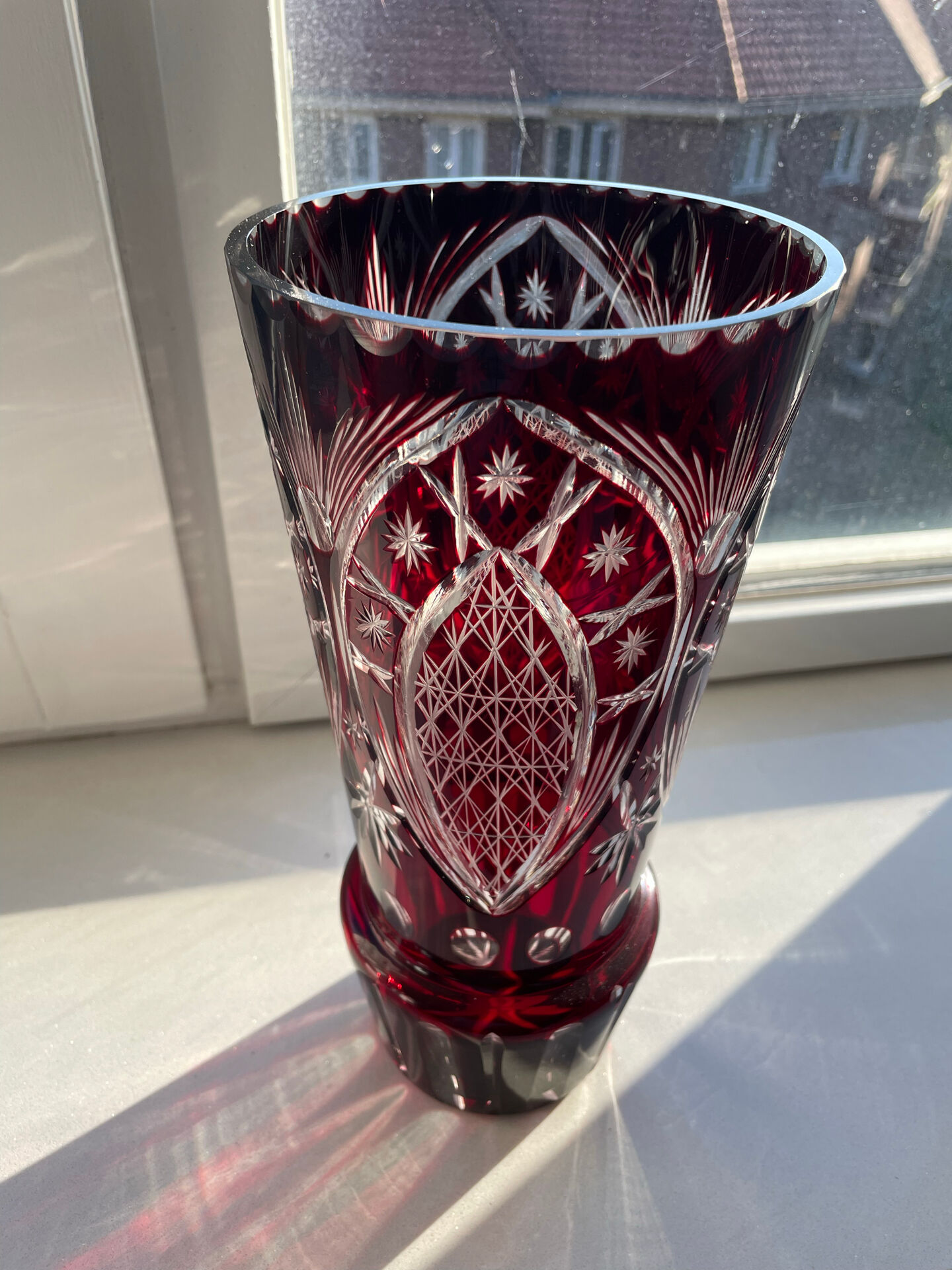 Hand-cut crystal vase, Bohemian or Polish - Vintage - Ruby/Cranberry