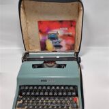 Olivetti Lettera 32 typewriter