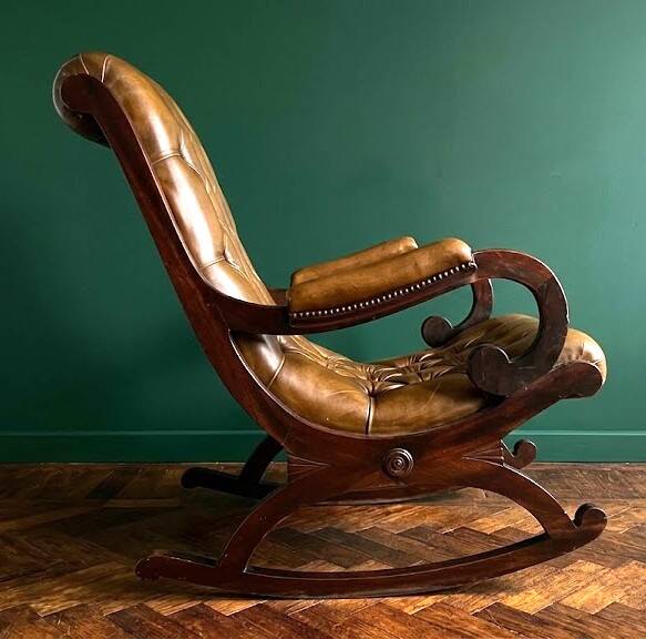 Rocking Chair Chesterfield in Tawny Leather & Solid Wood – Impeccable Condition