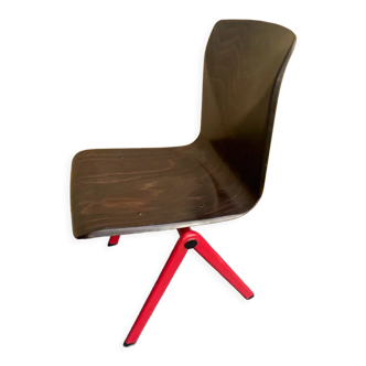 Mulca chair red foot V