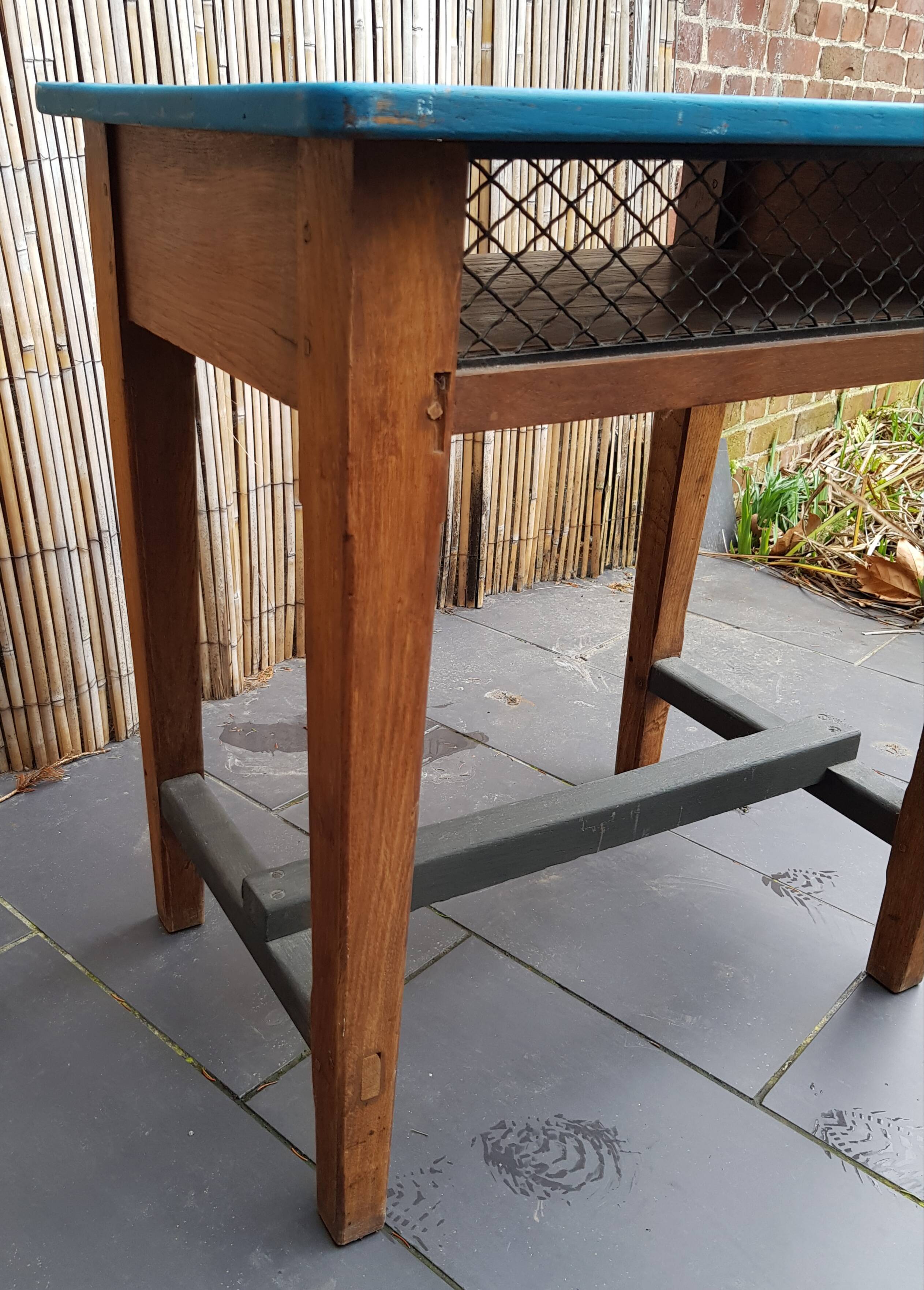 Schoolboy office 1 old person in oak