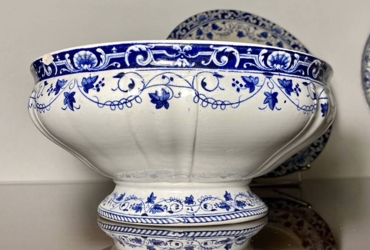 4 old Moustiers plates