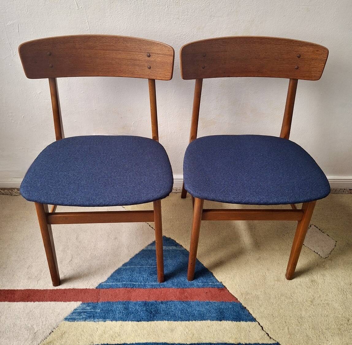Paire de chaises de salle à manger en teck de style mid-century par Farstrup Mobler, Danemark, années 1960.