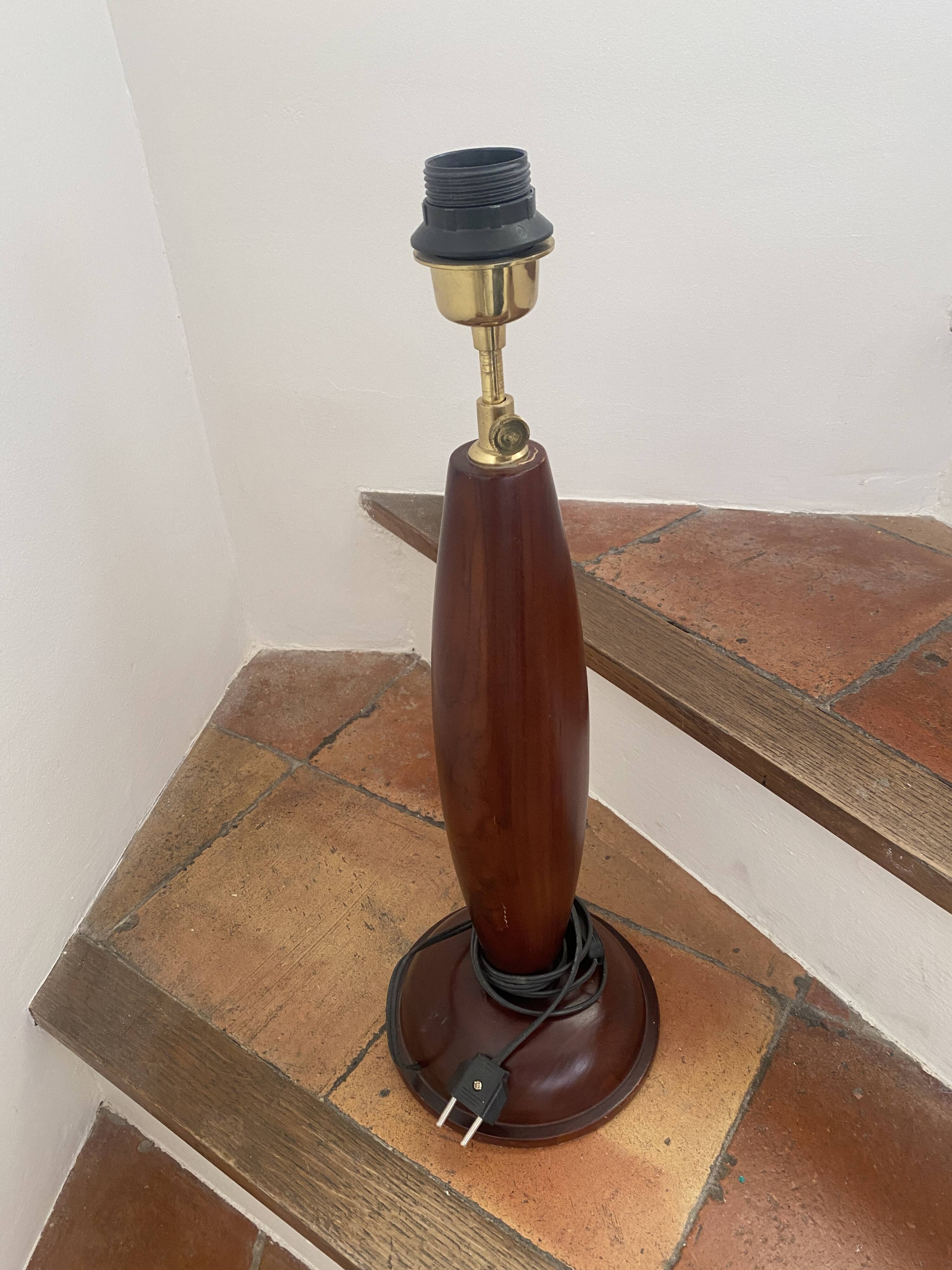 Pied de lampe en teck