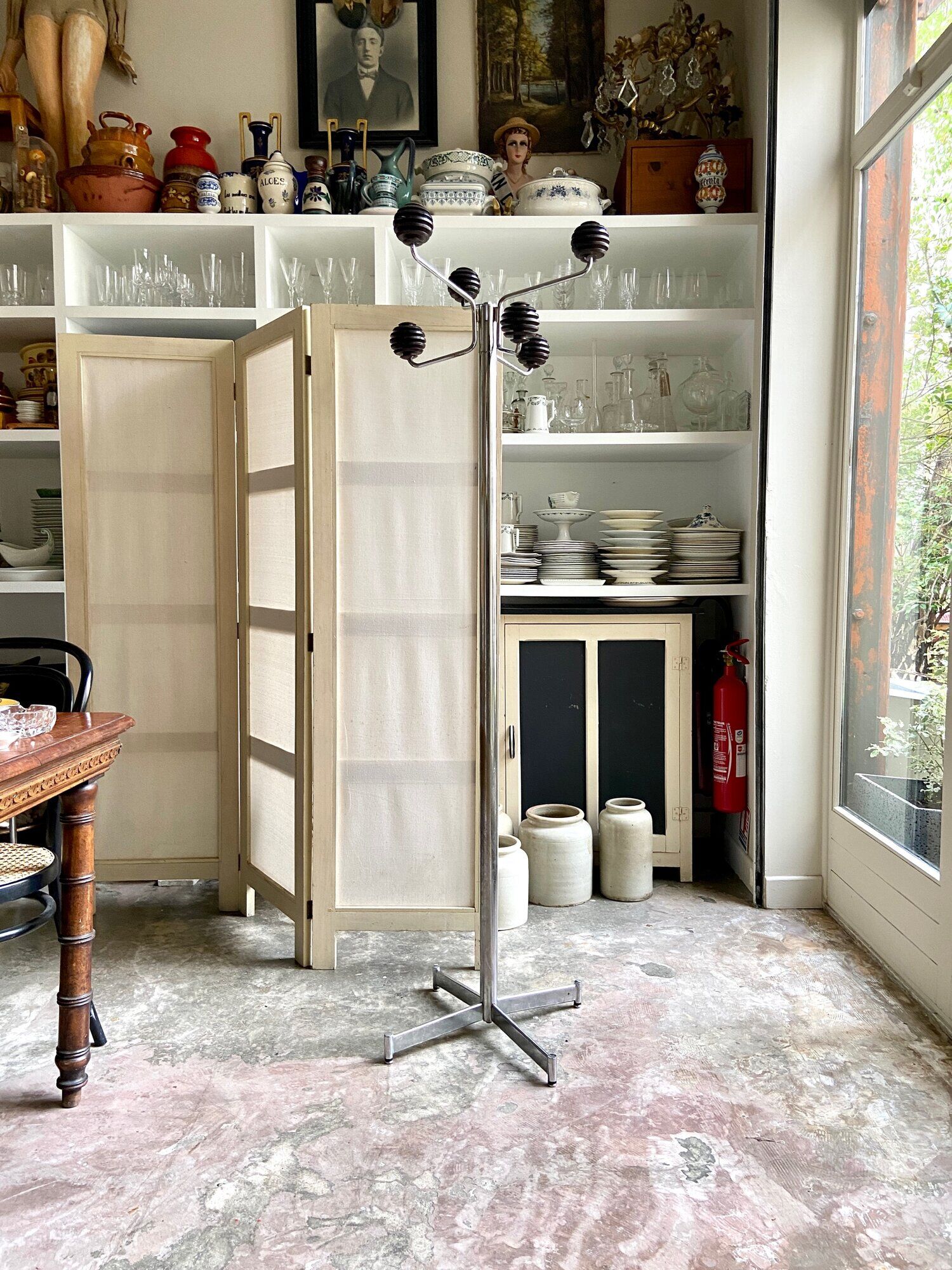 Space Age coat rack with 8 hooks in chrome-plated metal and brown bakelite