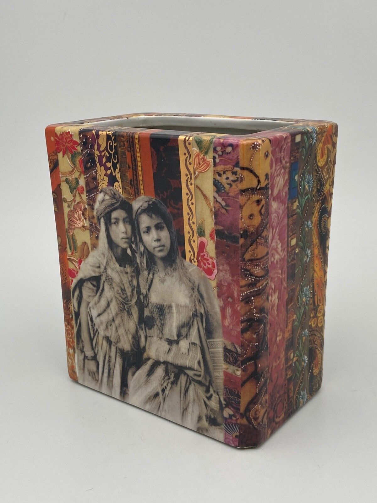 CERAMIC VASE BY NATASHA FARINA PARIS DECOR ORIENTAL XXEME