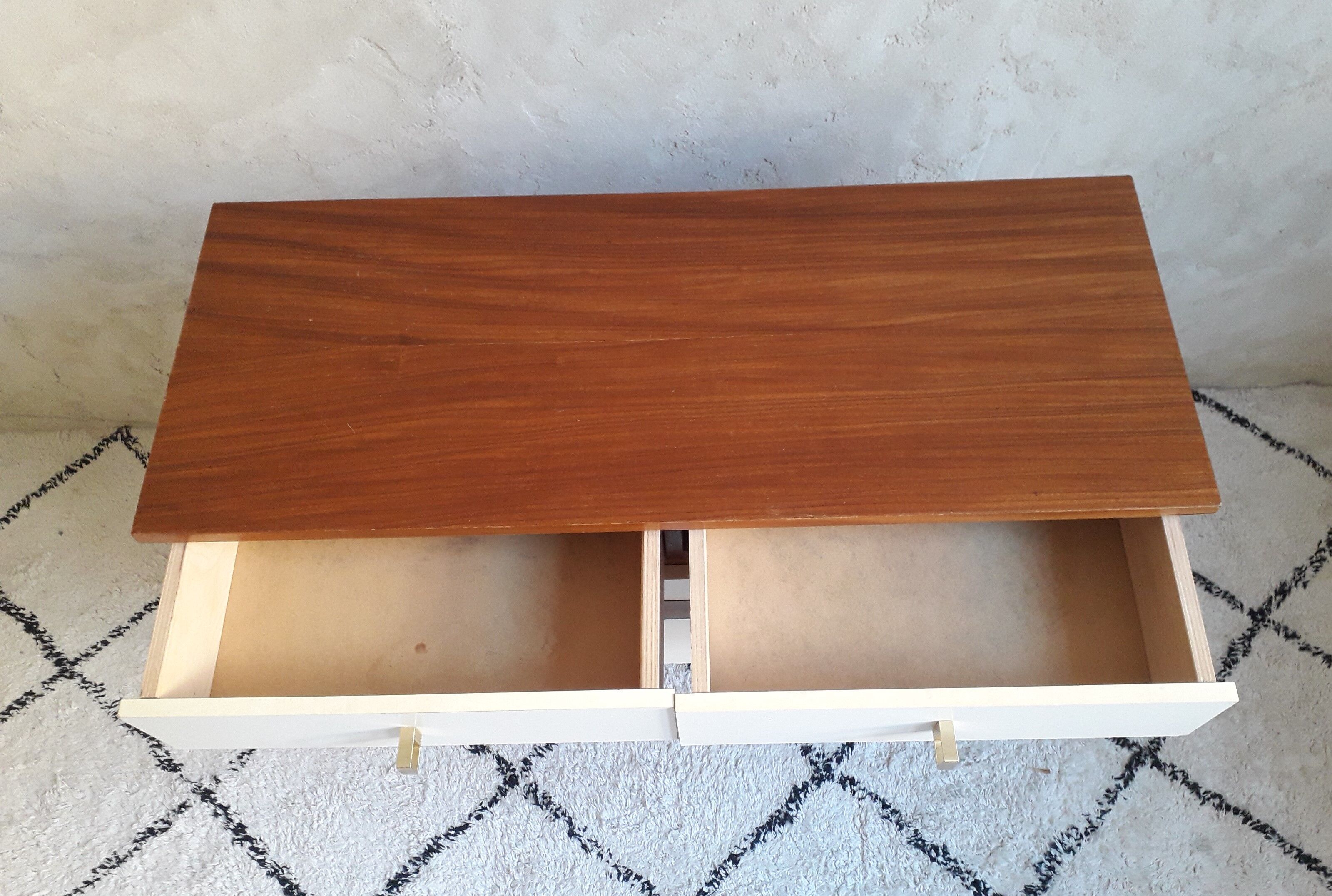 vintage  chest of drawers