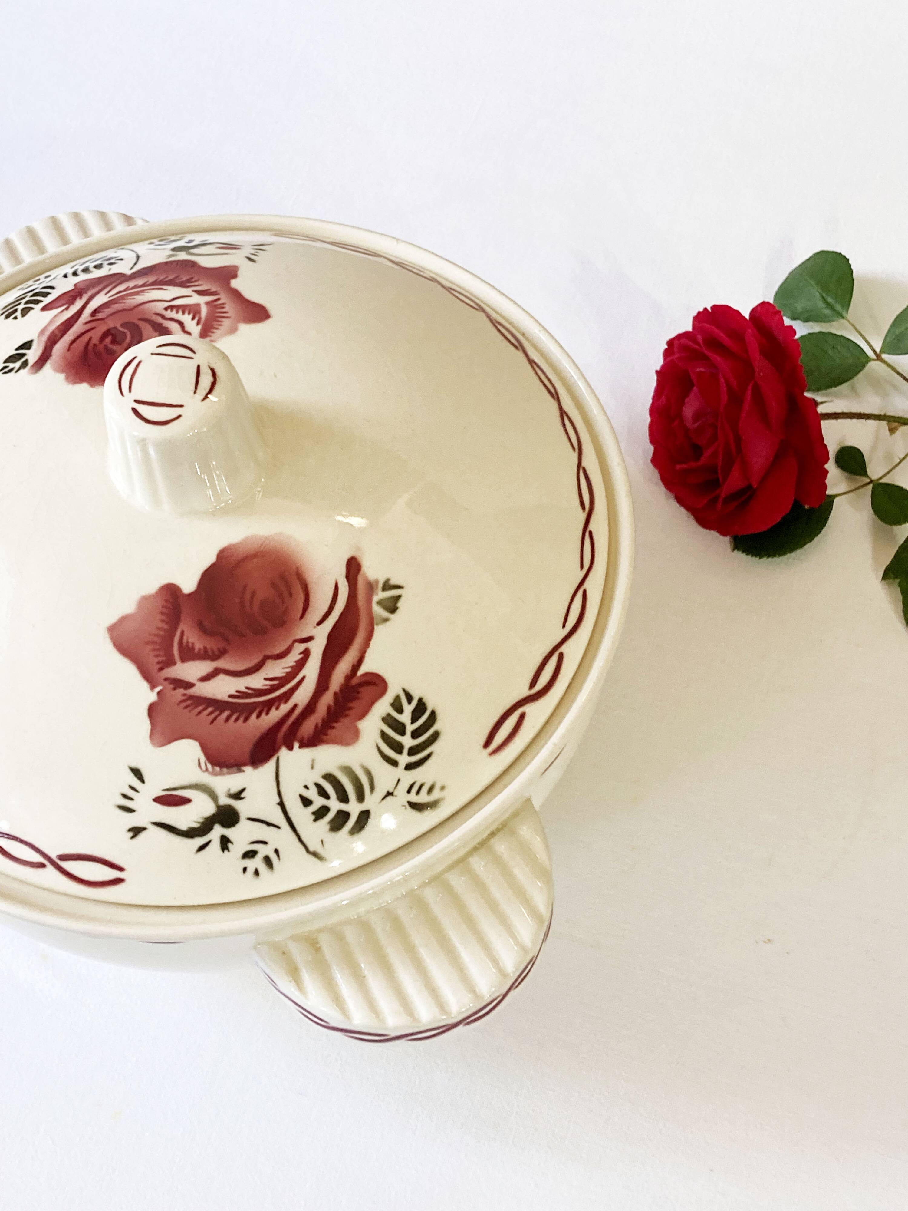 Soup tureen/vegetable dish, Germaine model, Badonviller