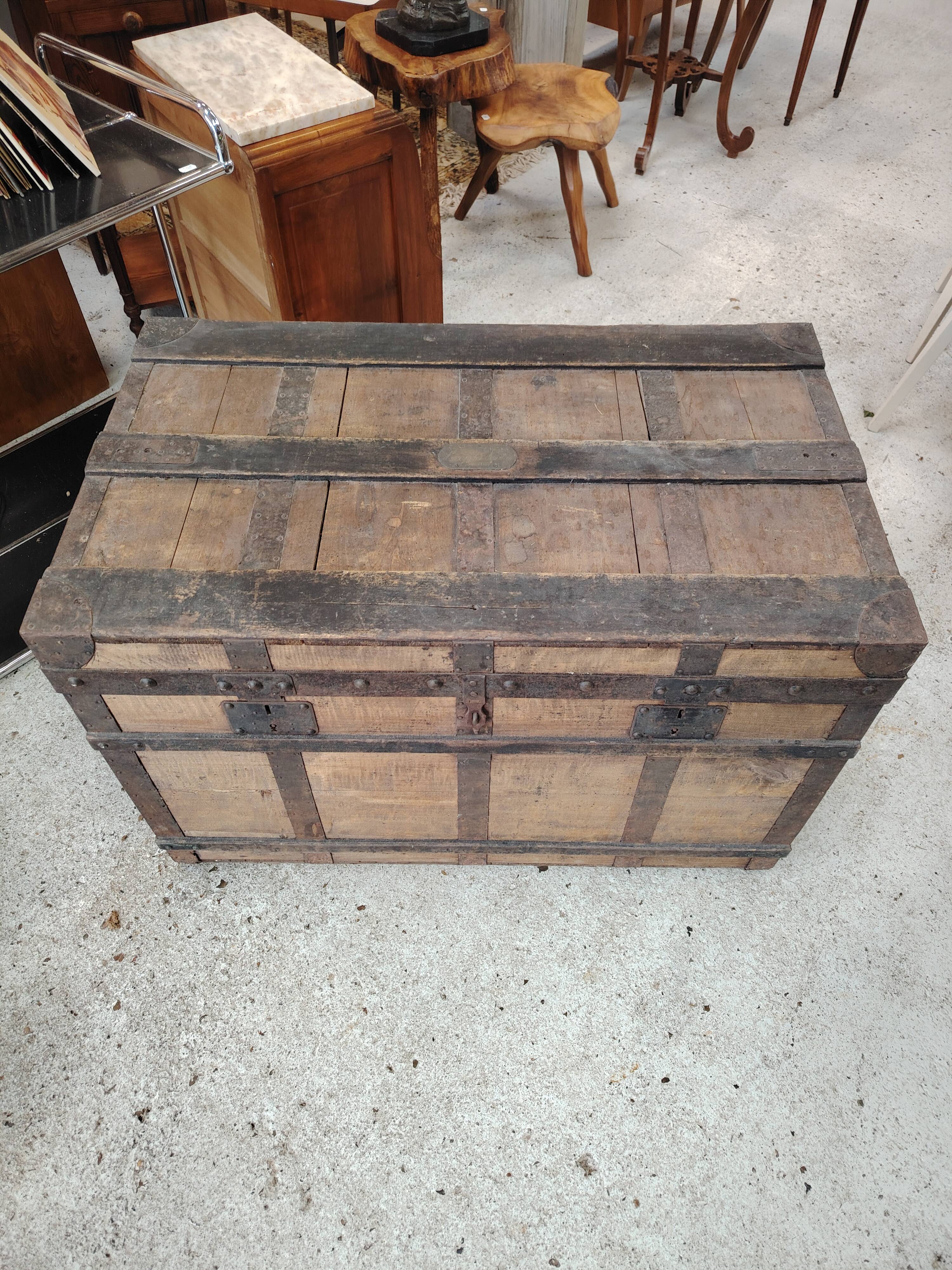 Large Vintage Travel Trunk - Locksmith Léopold Habert – 1920