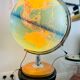 Globe terrestre lumineux vintage