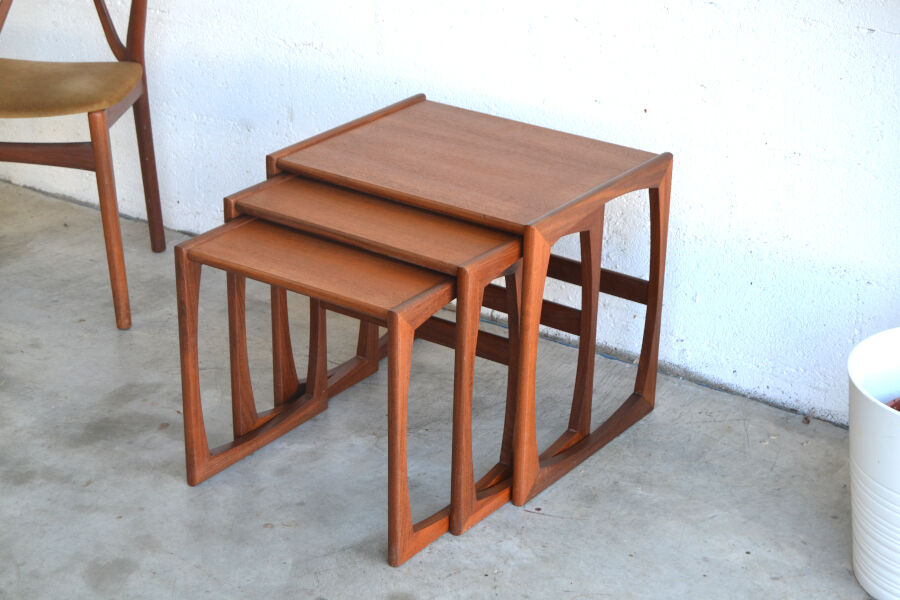 Tables gigognes Gplan par Robert Bennett