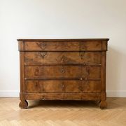 Antique wooden chest of drawers