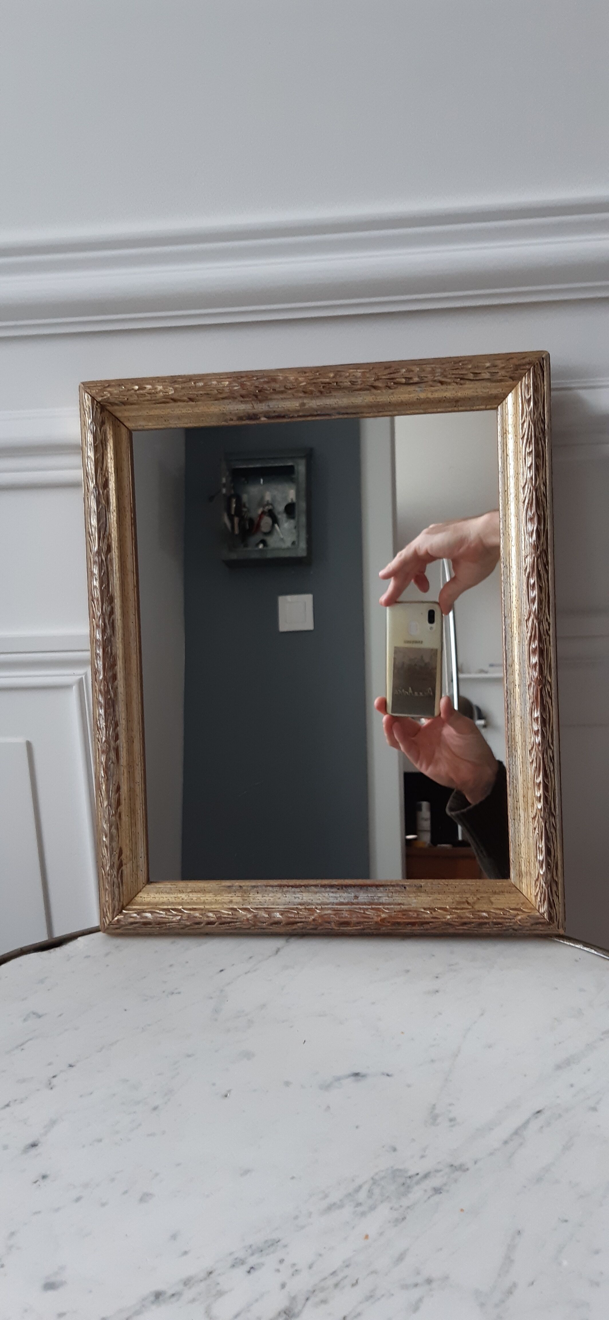 Gilded wooden mirror to hang or install