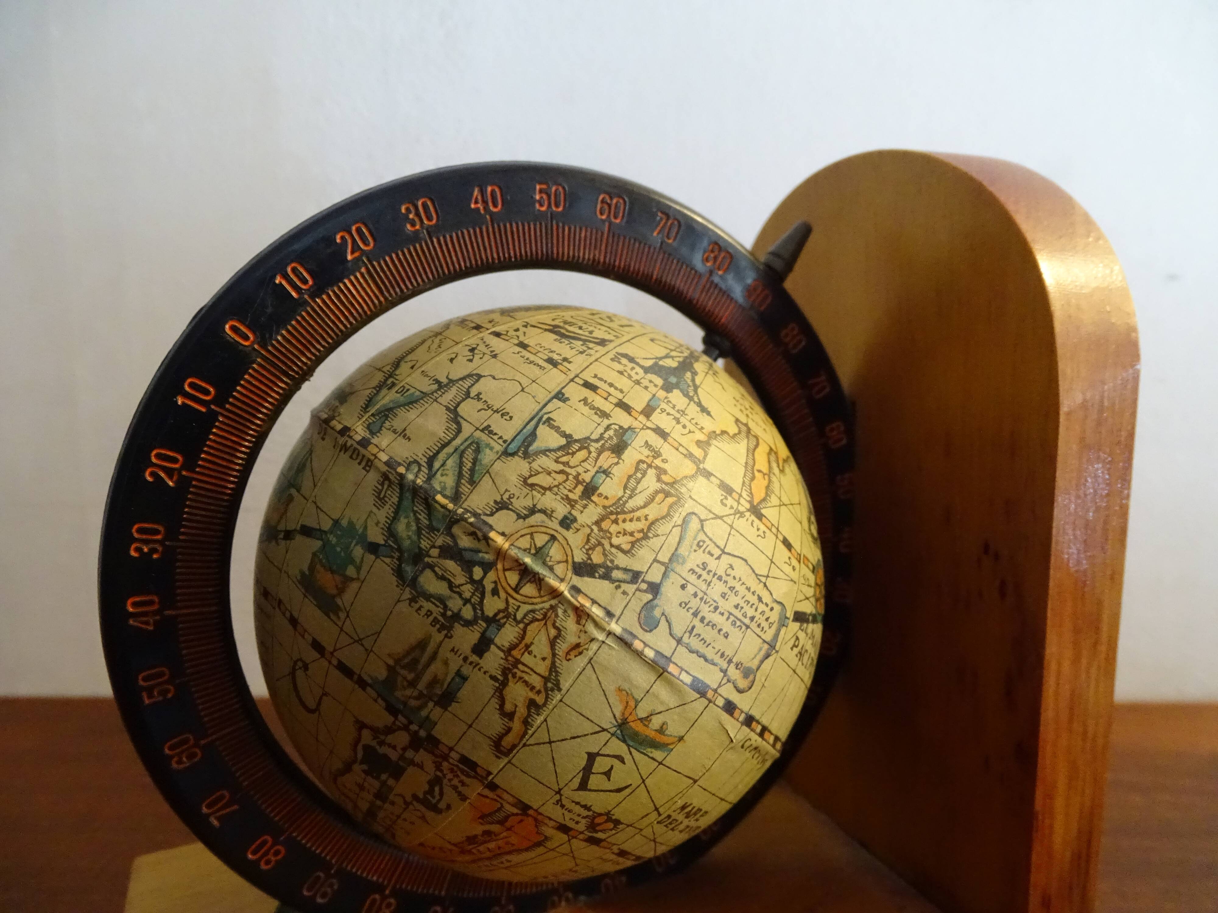 Paire serre livre globe terrestre mappemonde vintage en bois