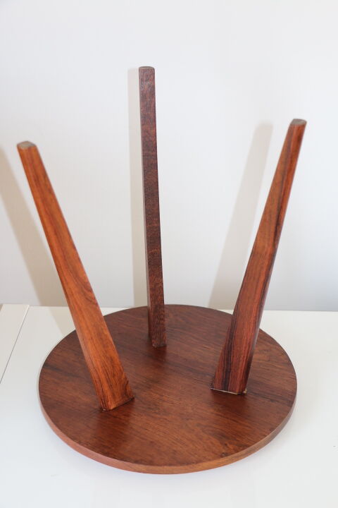 Round tripod side table 300mm