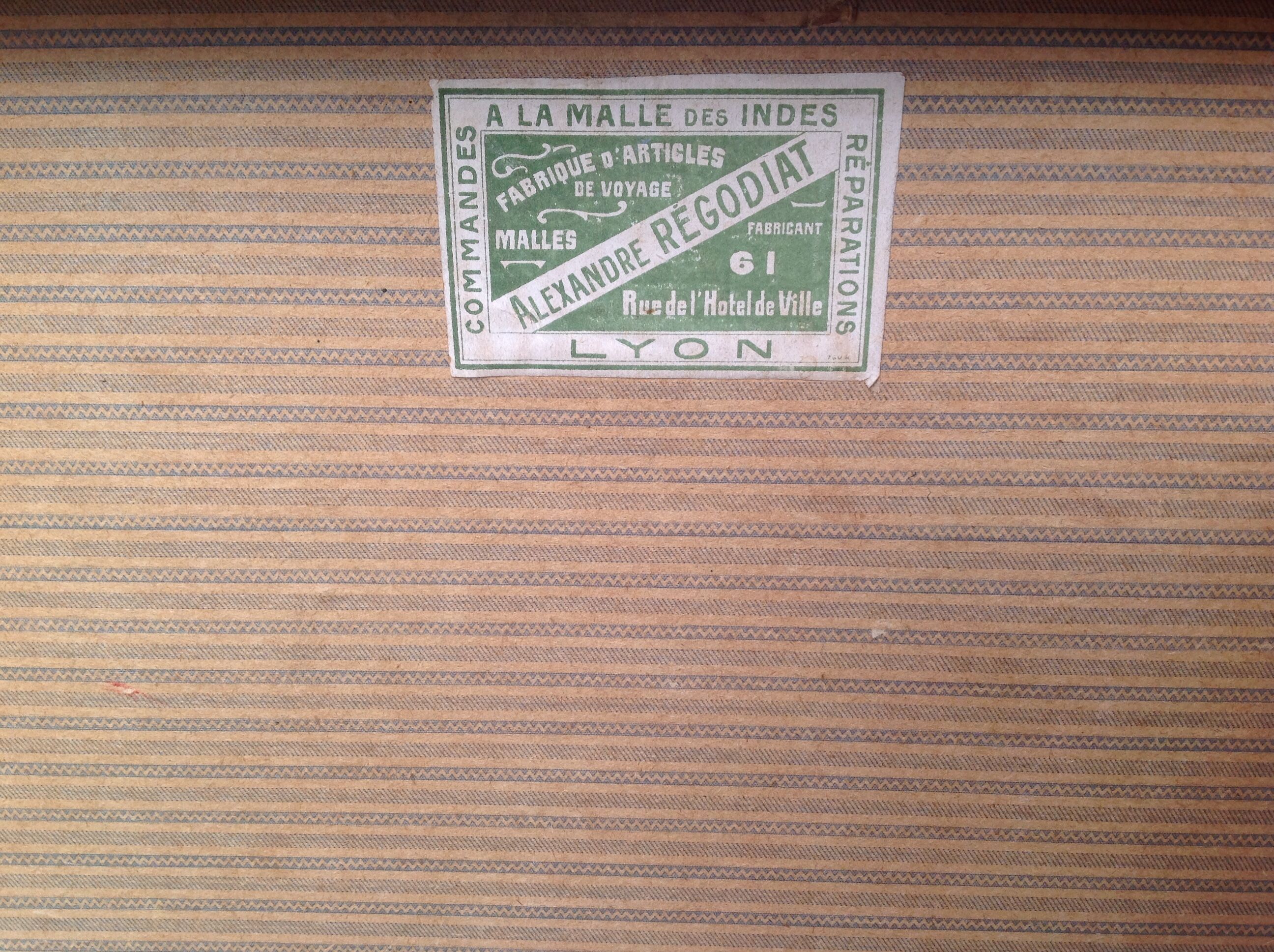 Valise en bois