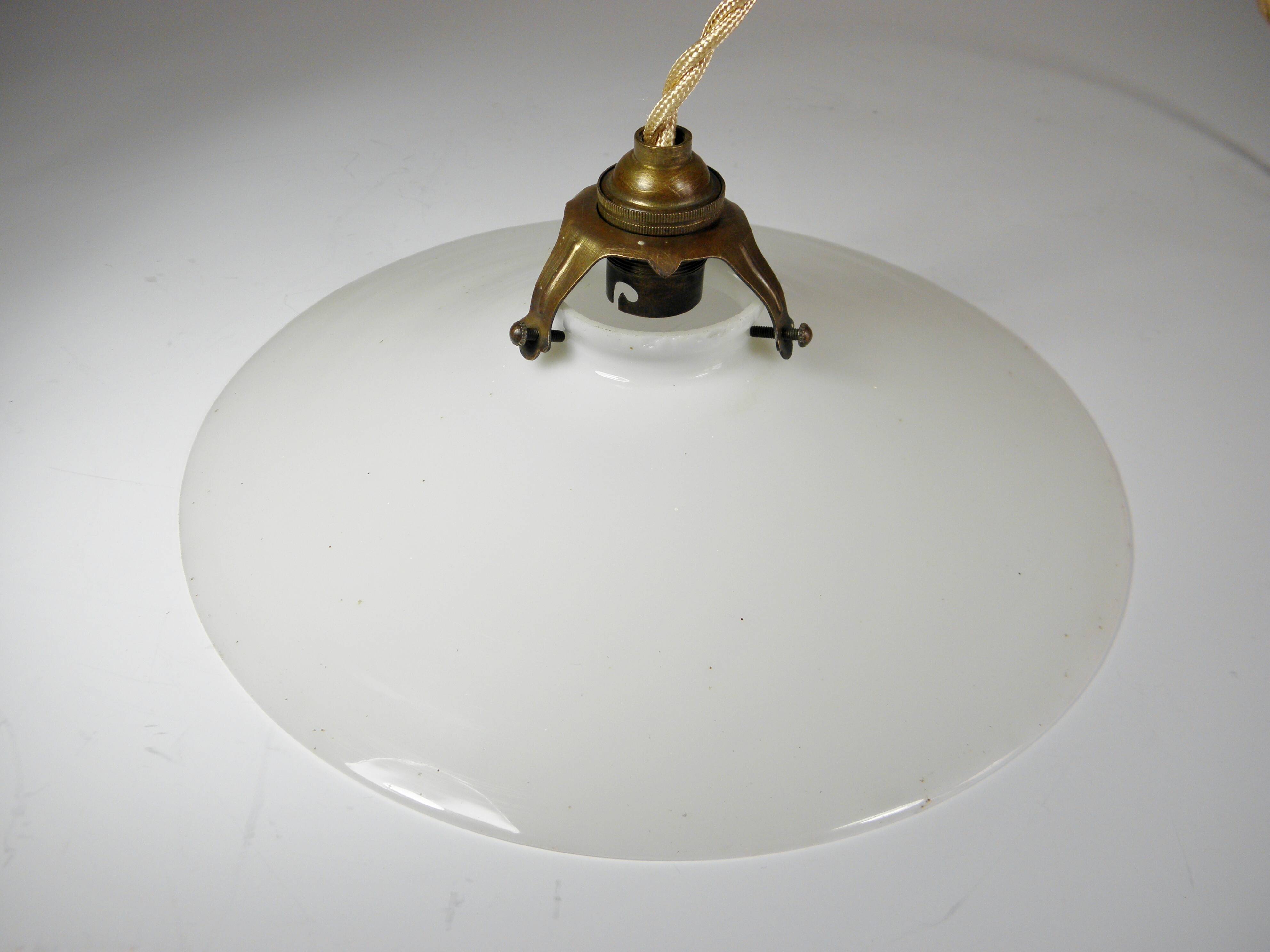 Suspension and rosette, in opaline and porcelain