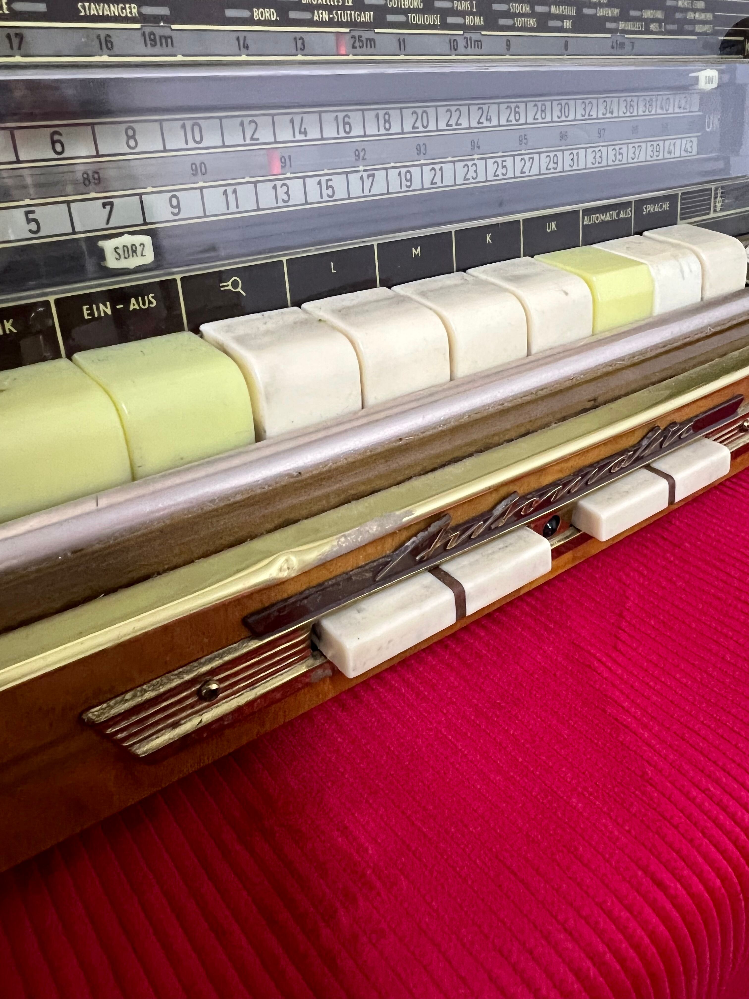 Old radio SABA Freiburg Automatic 9 years 1958 / vintage super condition