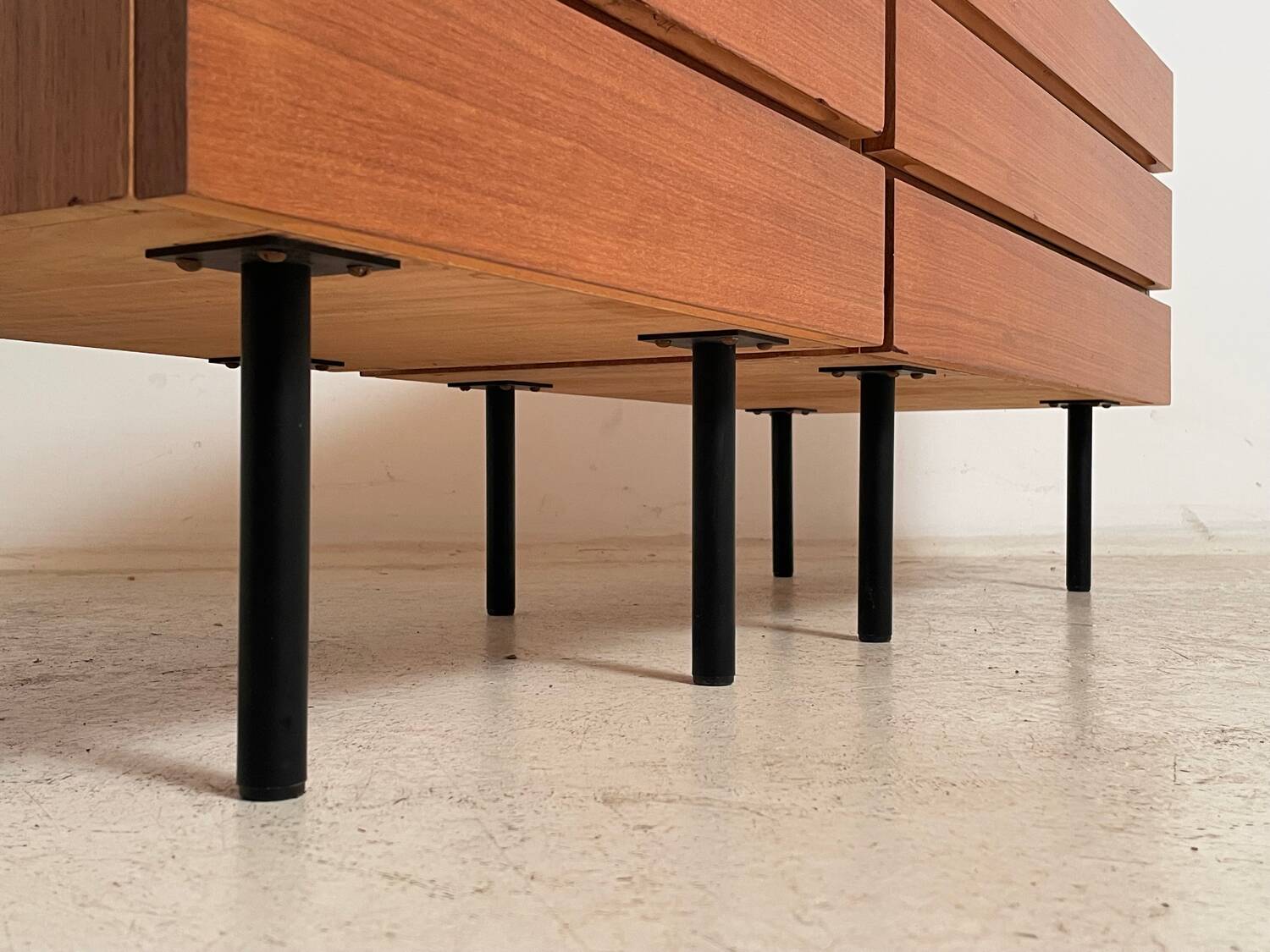 Pair of teak chests of drawers from the 1950s.