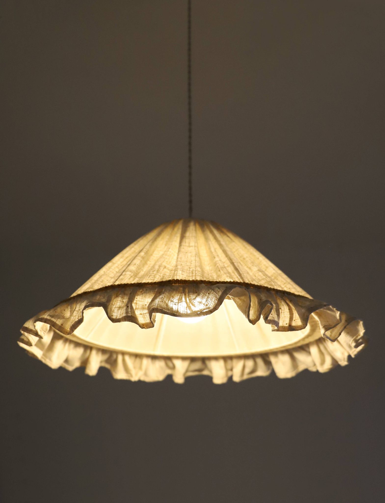 Suspension conique avec volant Emilia "classic dots"