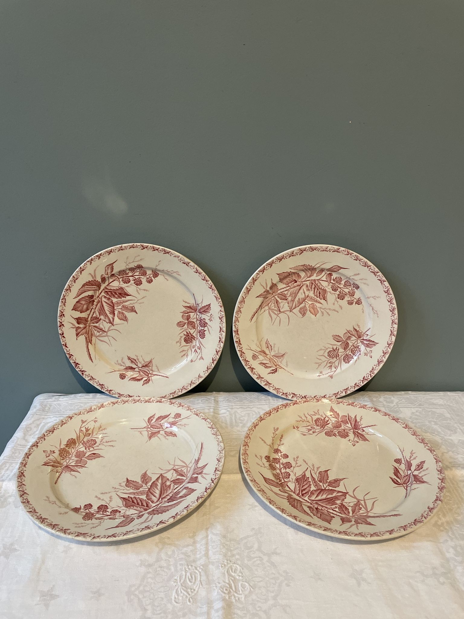Set of 4 old flat plates Terre de Fer, earthenware of Badonviller